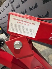 GLOBAL INDUSTRIAL 316106 2-Ton Folding Cherry Picker USED