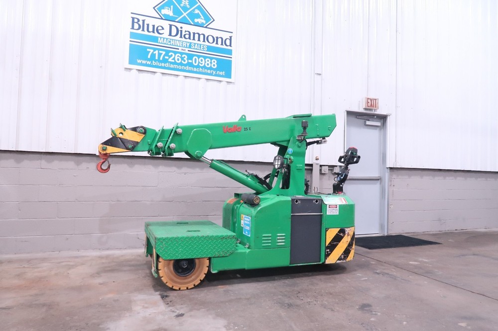Manitex Valla 25E, 5500# Walk behind Crane, 15′ lift, 48V Electric, 206 Hours