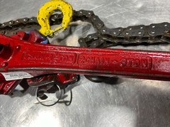 Coffing Hoist 1 Chain-1 1/2 Ton 2 Chain-3 Tons Chain Hoist Used Surplus. ID #6