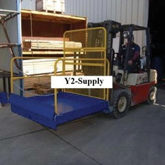 NEW! Forklift Loading Platform Attachment, Rails & Rear Screen!!