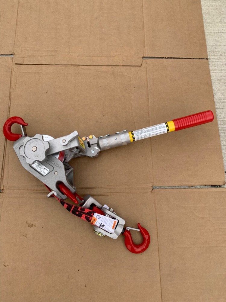 Lug-All 25-A 1.5 ton lineman’s strap hoist NEW IN BOX!