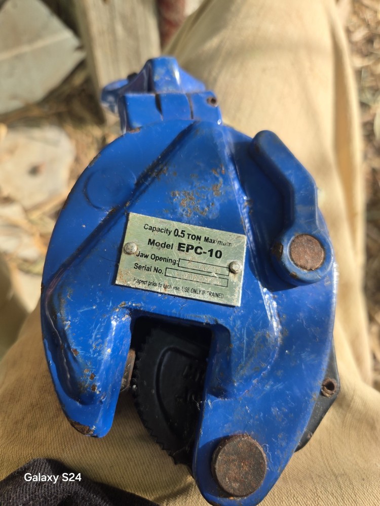 Vestil EPC-10 Vertical Plate Clamp, .5 Ton Max jaw Opening.0 -9/16