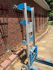 Genie Manual Material Lift DLB600A 500 lbs Capacity Hoist Crane