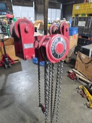 Chester Zephyr Chain Hoist 1 Ton Capacity 8′ Lift Length, Trolley Army Type