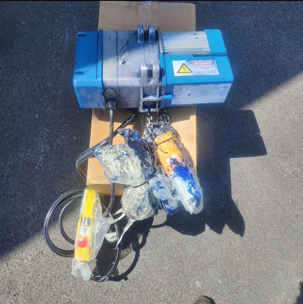Gorbel 2000-1/2 Ton Electric Chain Hoist GS 460-3ph-60hz