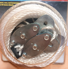 2000 lb Rope Hoist – GRIP 18090 – 65′ Length – 2.5″ Pulleys – NEW in Package