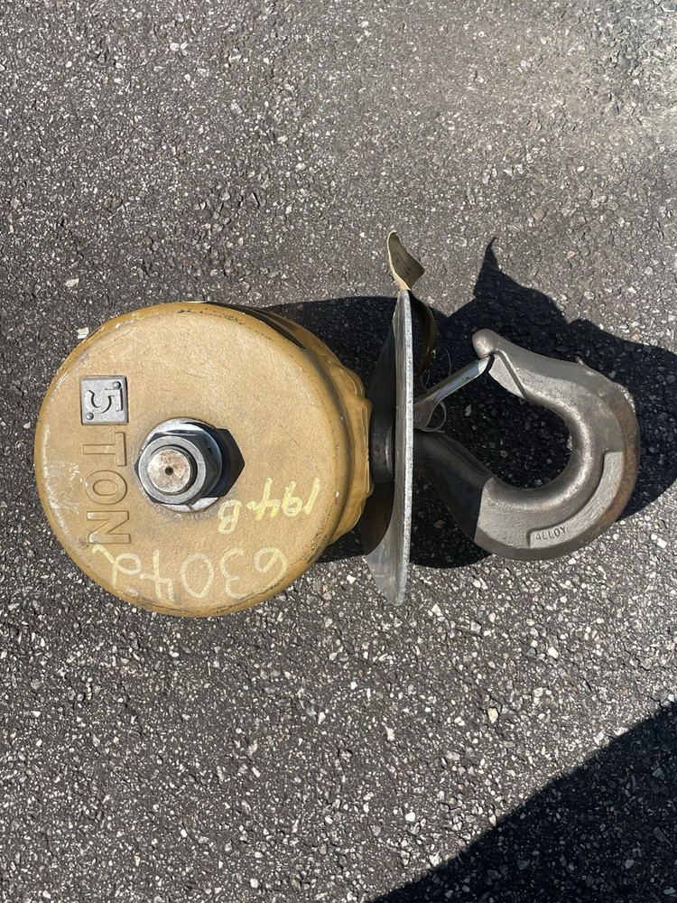 NOS Yale Crane Hook, 5 Ton Block Sheave w/ Latch & Shield/Guard
