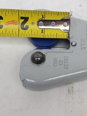 Campbell (500 Lbs WLL) Duplex Hand Grip Clamp with Eye Hook Up-To 5/16″ Width HR