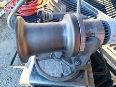 AB Chance 1000lb Cap. Capstan Hoist C308-1170 Swivel base w/ HITCH & Rope Lock