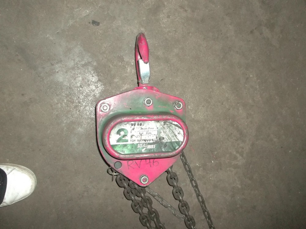 LITTLE MULE LMHA PW 0006 2 TON CHAIN HOIST 12.5’ LIFT (00)