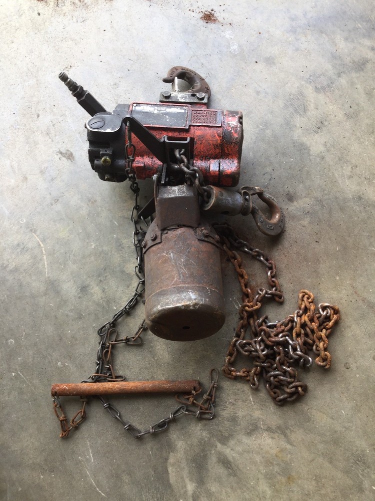 INGERSOLL-RAND ARO 1/4 TON (550 Lb) PNEUMATIC AIR CHAIN HOIST 7718E