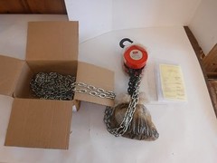 Dayton Low Headroom Chain Hoist, 1000 lb. Load Capacity, 20 ft. Lift, 15/16″ (T)