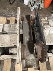 R&M Spacemaster Hoist 1.5 ton capacity With Drive