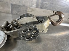 Little Mule C404WNB 2000/4000 LBS Come Along