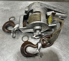 Chance Hoist 1 Ton Ratcheting Strap Hoist. Missing Hot Stick Handle