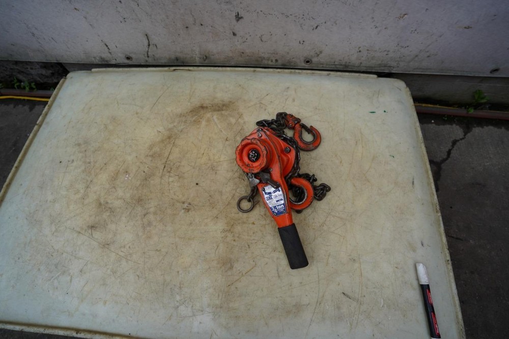 Duff Lynx LSB-1500 3/4 ton 1500 Lbs Ratchet Hoist Works Great