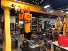 Adjustable Gantry and 3 ton Hoist
