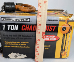 1 Ton Chain Hoist Central Machinery Grade 80 Steel Chain Model 00996 w/Box