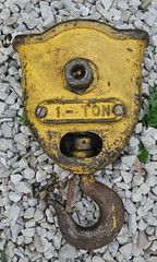 1 Ton Overhead Cable Hoist Hook Block, 2000 lb Capacity
