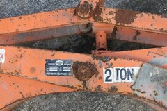 Bushman Equipment Material Lifting Gripping Tongs 2-Ton