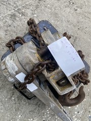 Vintage Tug It 1 1/2 Ton Ratchet Chain Hoist Winch Rigging Puller Lift Used