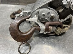 Chance Hoist 1 Ton Ratcheting Strap Hoist. Missing Hot Stick Handle