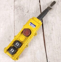 Hard Work HOB 82 – Single Speed Hoist Pendant Control Station 250v 5A – USED
