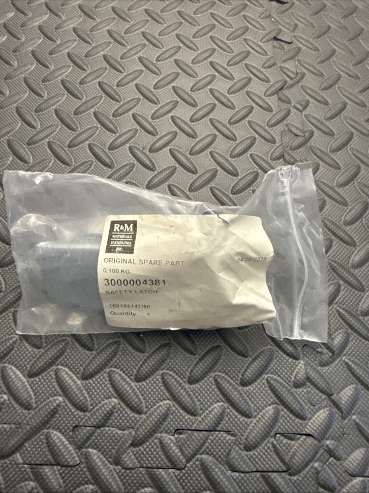 R&M 3000004381 Safety Latch