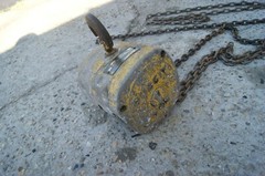 BUDGIT ONE TON CRANE/HOIST