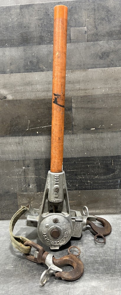 Chance Hoist 1 Ton Hot Stick Ratcheting Strap Hoist. Item ID #56 Used Surplus