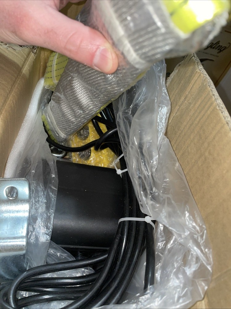Vevor Electric Hoist YX440-1 Open Box