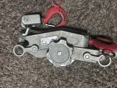 Lug All Model 25 B Hoist(Lot)