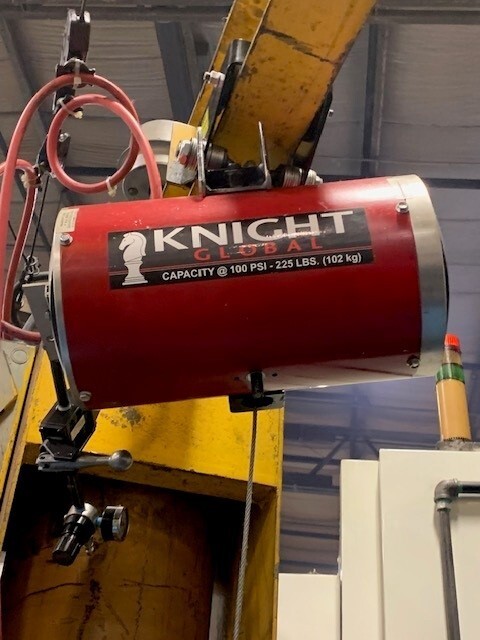 Knight Air Balancer 225 LB Capacity At 100 PSI with steel cable