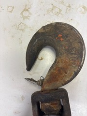 MCKISSICK 4-1/2 IN NO. 418 CAPACITY 5-TON SNATCH BLOCK PULLEY