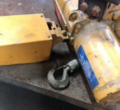 Acco WRIGHT – WAY 1/2 Ton Electric Chain Hoist 460V 16/5 Fpm