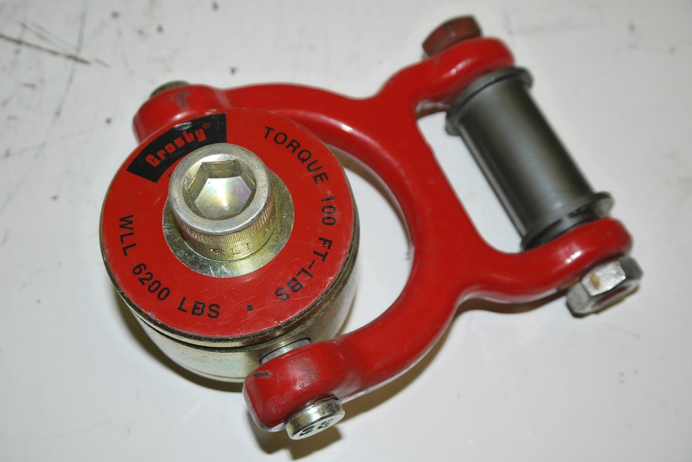 CROSBY HR-125W WEBBING SWIVEL HOIST RING 6200 LBS 3/4-10 THREAD 1067610