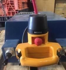 Demag Swiss Log Vacuum Hoist Setup DKM 1-125 K V2 F4 275lbs Hoist Hand Control
