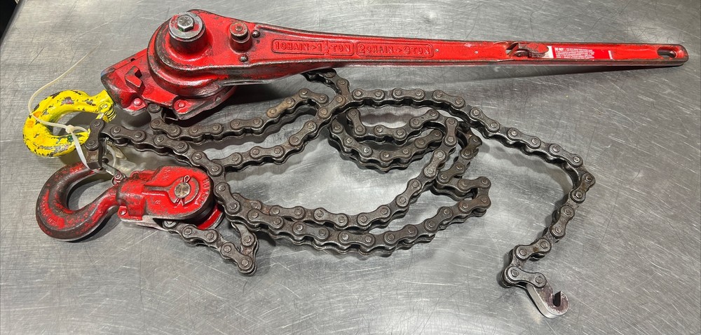 Coffing Hoist 1 Chain-1 1/2 Ton 2 Chain-3 Tons Chain Hoist Used Surplus. ID #4