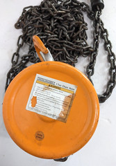 1 Ton Chain Hoist Central Machinery Grade 80 Steel Chain Model 00996 w/Box