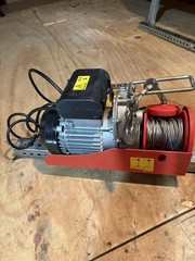 Electric 800lb Hoist With Control