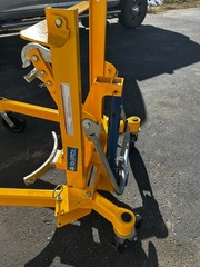 PORTABLE BARREL LIFT 1500LB CAPACITY – MANUAL