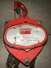 Dayton Manual Chain Hoist,2000 lb.,Lift 10 ft. 1VW55 Dayton 1VW55 190735149041
