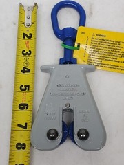 Campbell (500 Lbs WLL) Duplex Hand Grip Clamp with Eye Hook Up-To 5/16″ Width HR