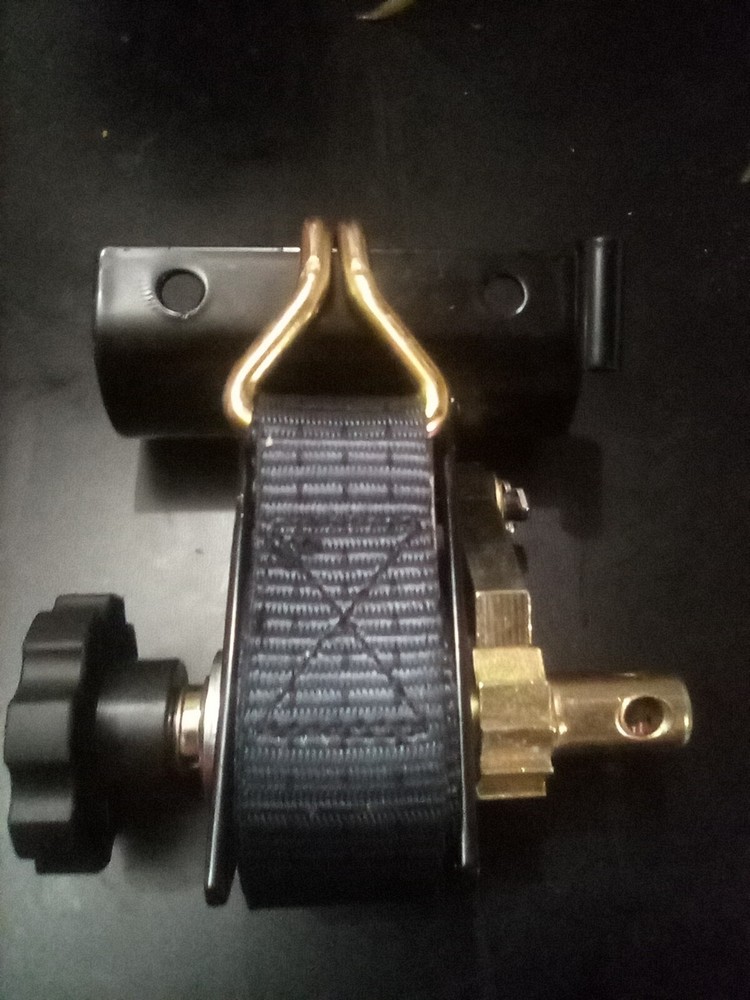 Manual Hand Winch 500 pound Small Lifting Winch with Nylon Strap Missing Handle